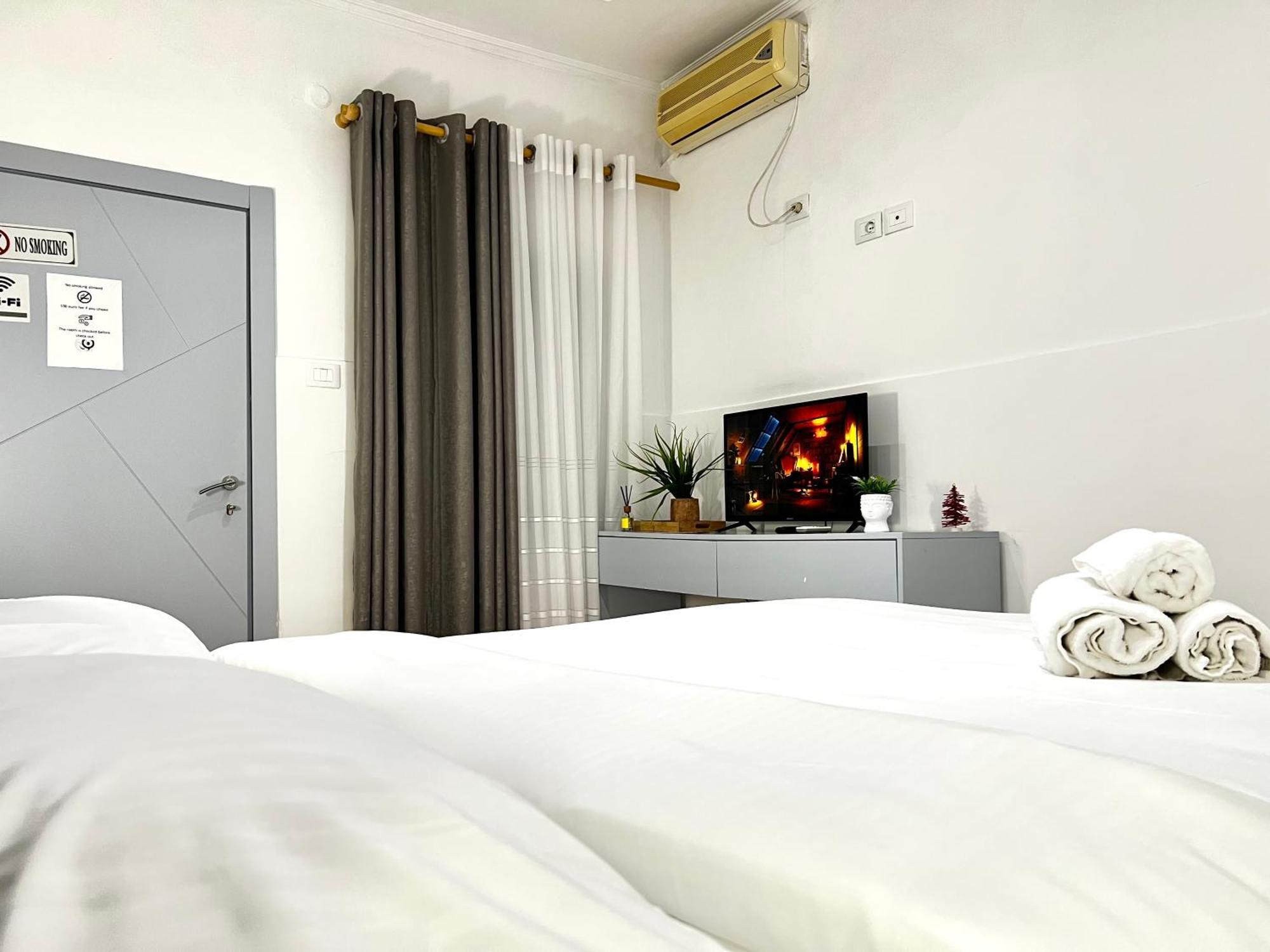 Tirana Square Hotel エクステリア 写真