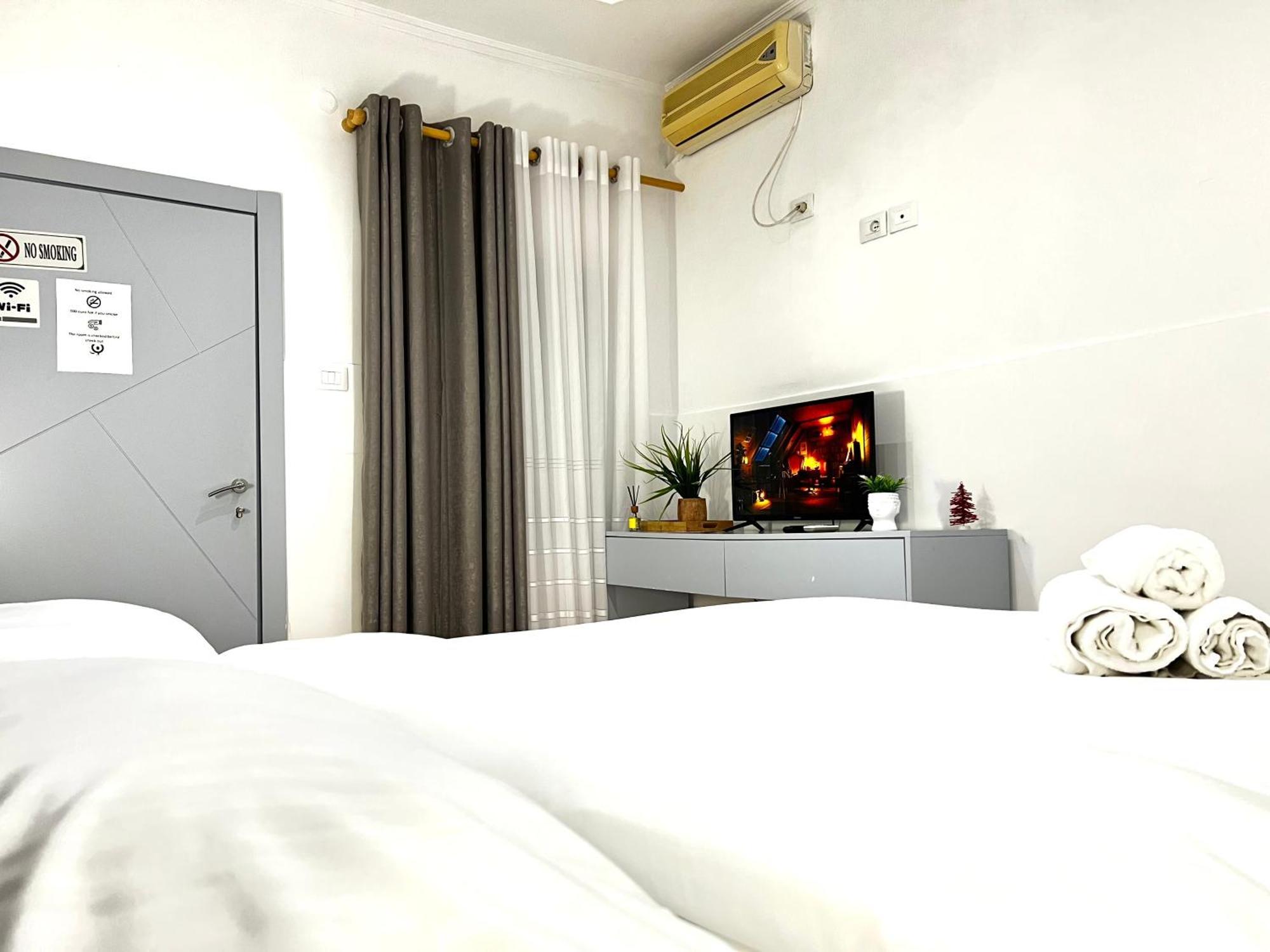 Tirana Square Hotel エクステリア 写真